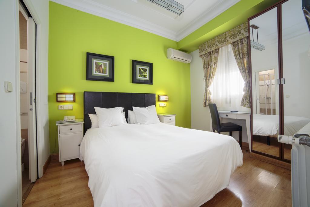 Guest house Adria Santa Ana